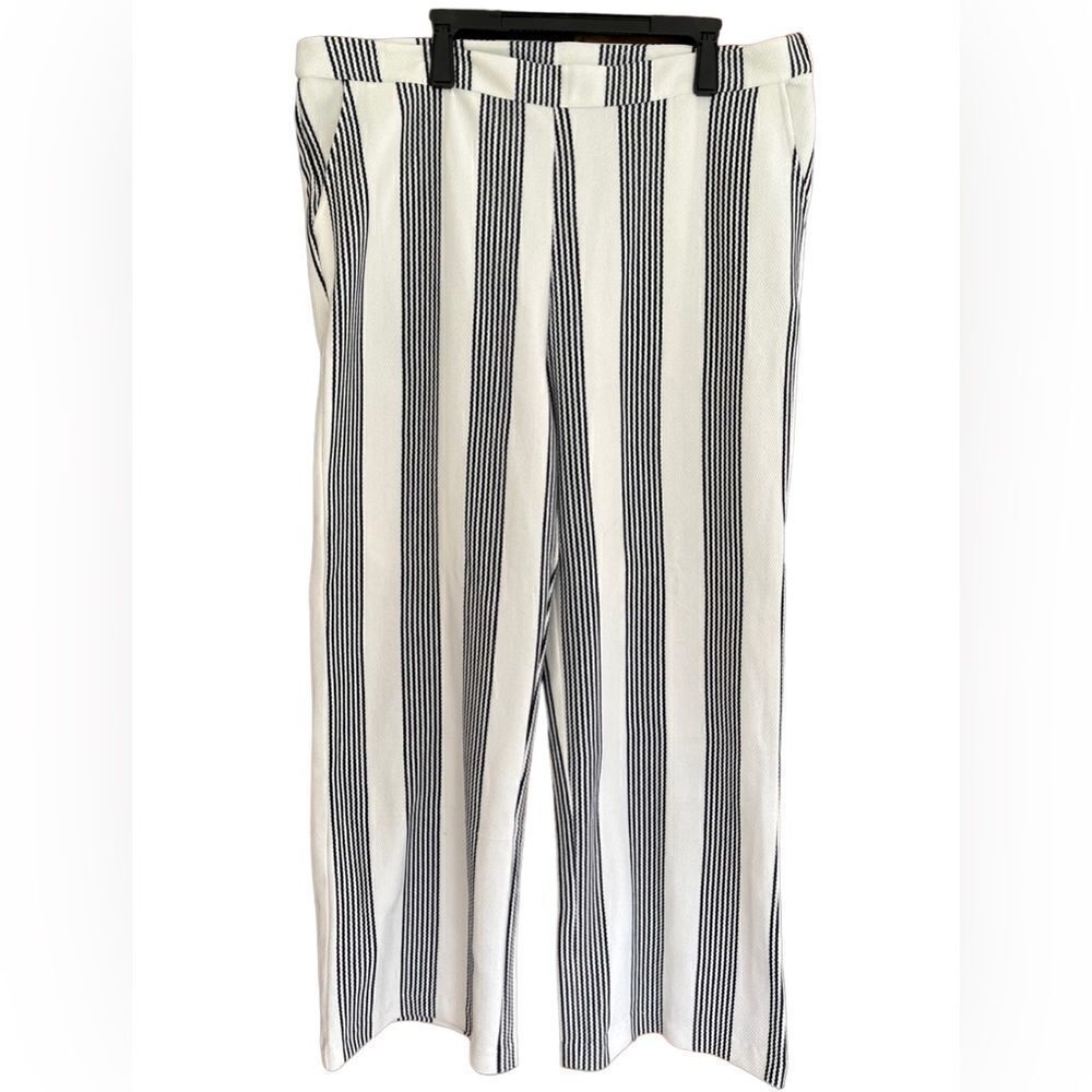 Masseys white w/black stripes polyester/cotton/spandex knit wide leg pant sz 22W